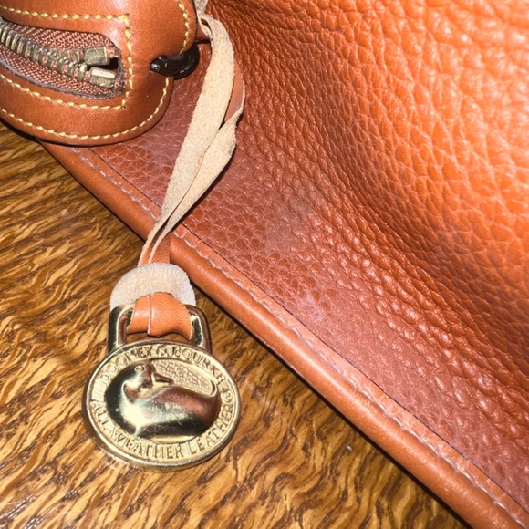 Dooney & Bourke East West Tote All Weather Leather Pebbled British Tan Vintage - Picture 5 of 16